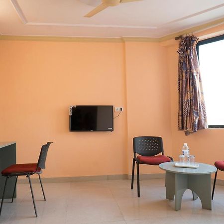 Oyo Flagship 37830 Hotel Aakar International Satara Exterior photo