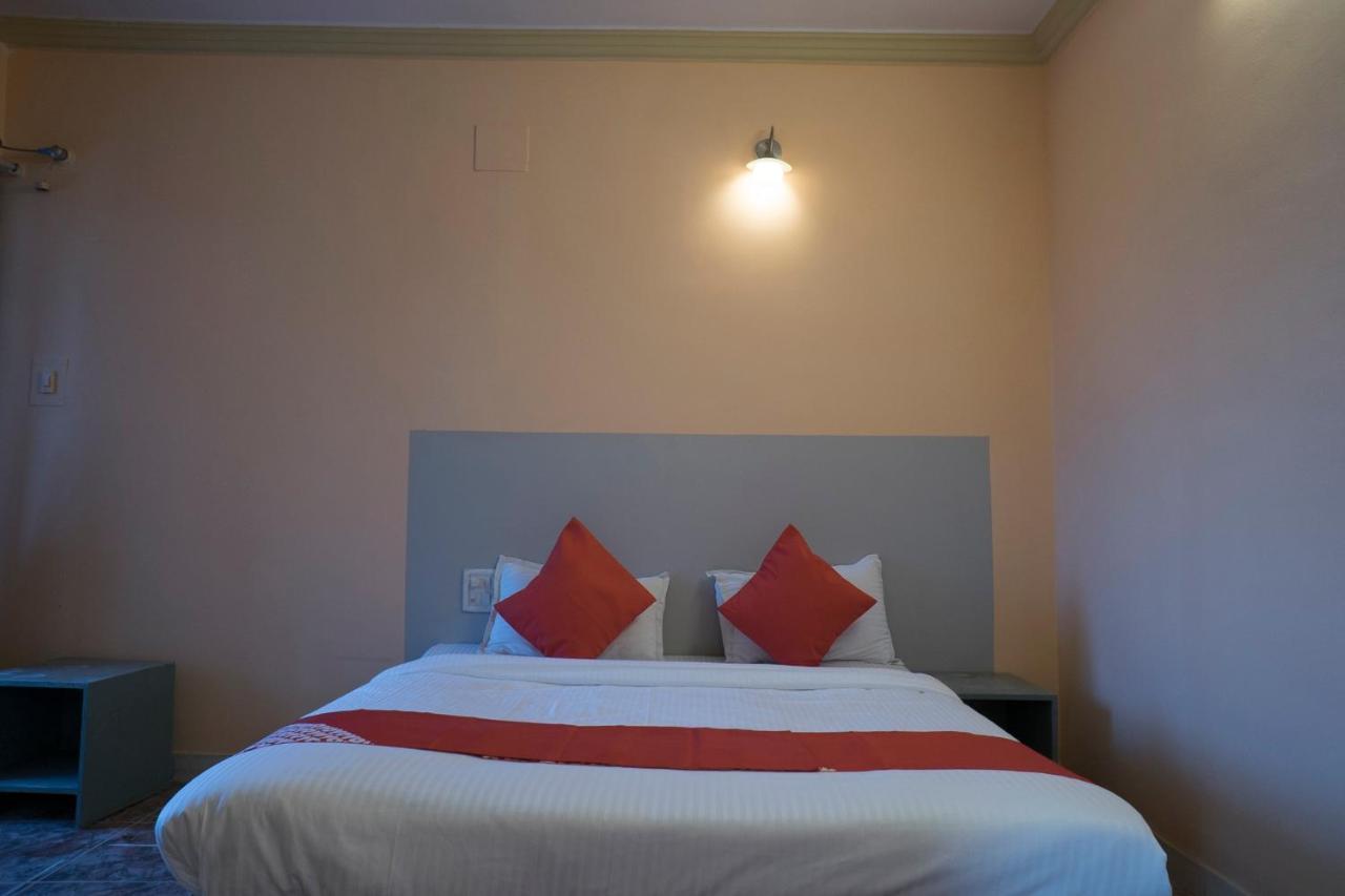 Oyo Flagship 37830 Hotel Aakar International Satara Exterior photo